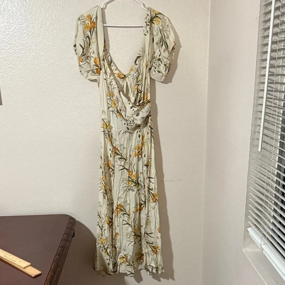 Reformation pearl aurora Cream Floral Maxi Dress - Picture 2 of 11